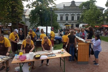 slavnosti22_02
